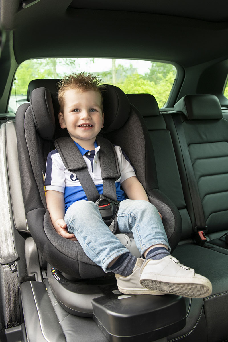 iSafety! Prime iSize 0-4 Zwart - Titaniumbaby